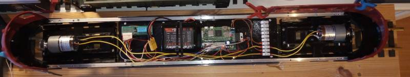 g-loco-topview--electronics.jpg